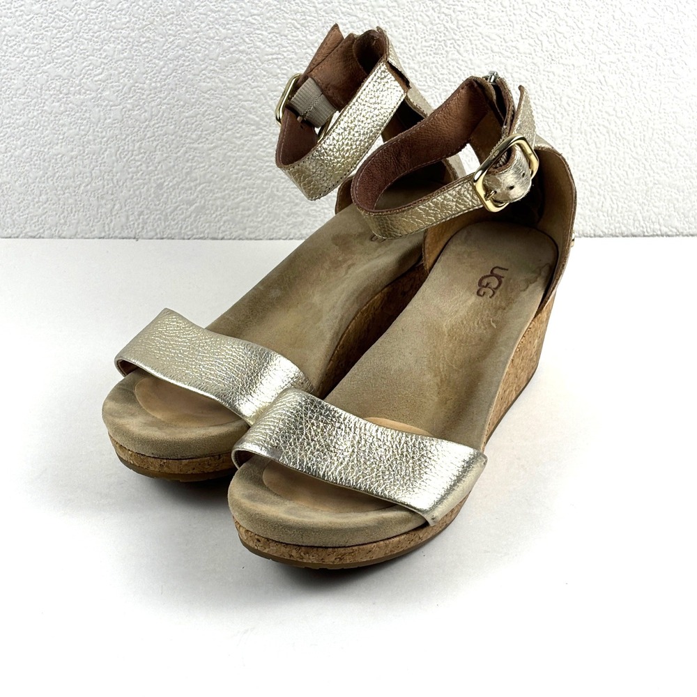 UGG Zoe II Metallic Gold Wedge Sandal Women 8.5 Gold Metallic Leather Cork Heel